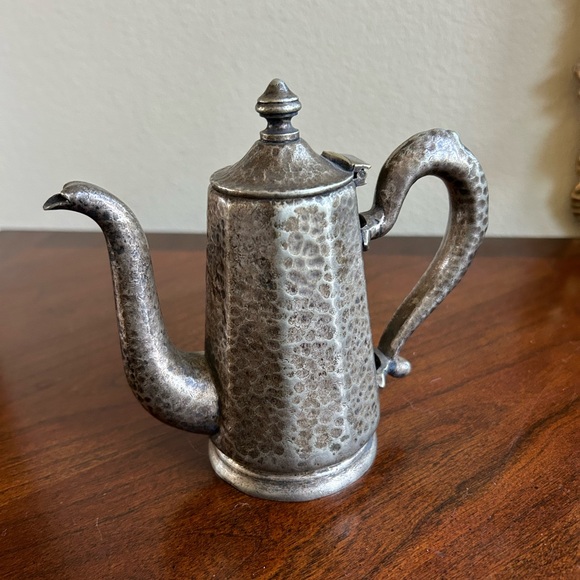 Antique Jos. Heinrich’s New Palm Beach hammered Silver soldered Teapot - Picture 2 of 5